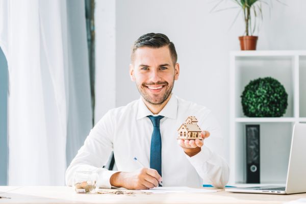 Comment trouver l'agent immobilier idéal : Guide ultime de sélection et conseils pratiques